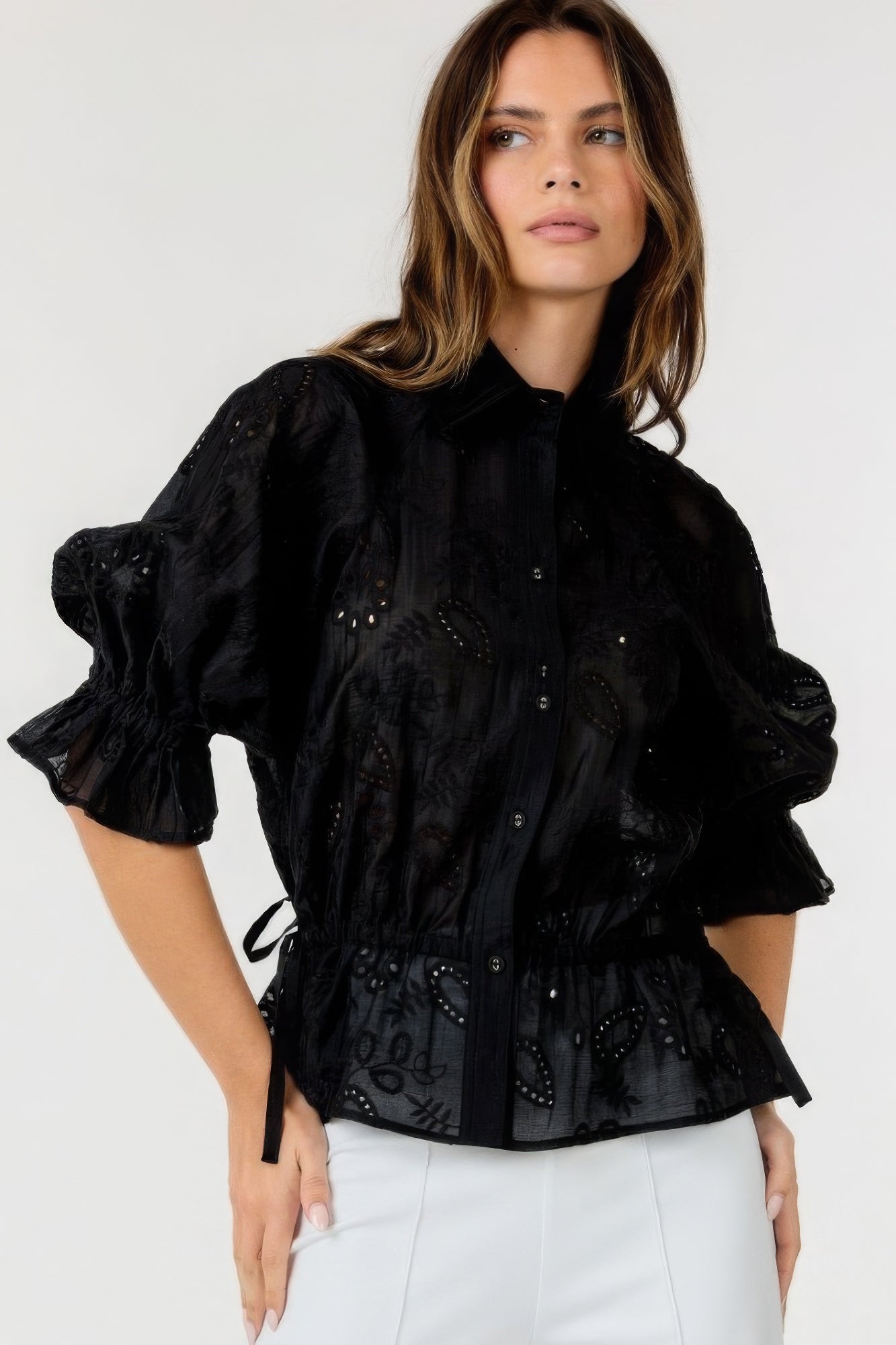 THE ELLE Button-down Collar Neck Embroidered Top